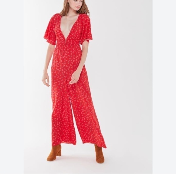 Finders Keepers Frida Plunging Neck Wide Leg Floral Jumpsuit Red Small. - Picture 2 of 9